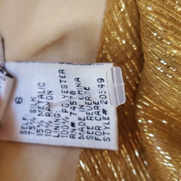 Cache Silk halter top - Picture 7 of 10